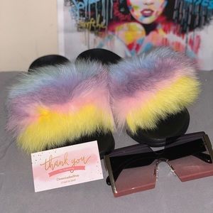 Soft Colors Slides & Solid Frame Glasses Set 💙